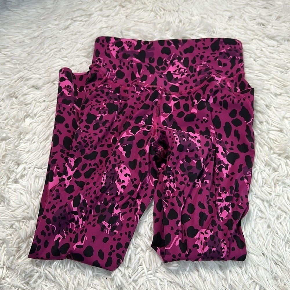 Lululemon Base Pace High-Rise Crop 23" Cheetah Camo Magenta Purple Multi - Picture 4 of 5